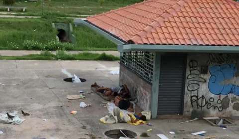 Moradores denunciam abandono de parque do Prosamim, no Centro de Manaus