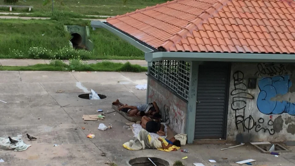 Moradores denunciam abandono de parque do Prosamim, no Centro de Manaus