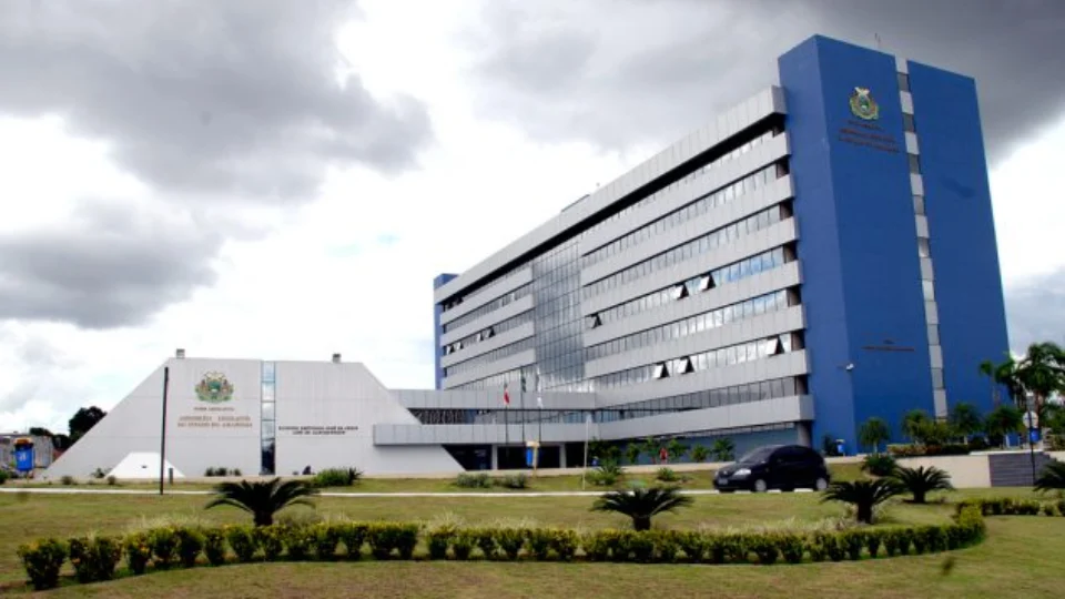 Parlamentares suspendem atividades na Assembleia Legislativa do Estado do Amazonas, por tempo indeterminado