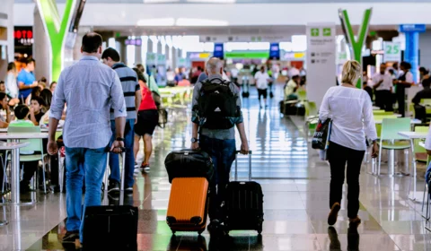 Governo restringe entrada de estrangeiros no país por 30 dias