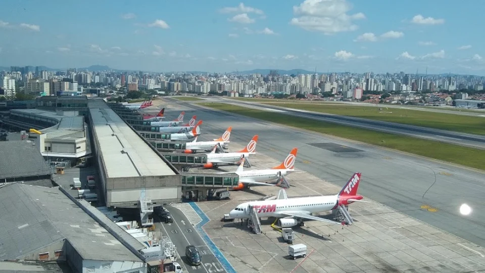 Anac afirma que fechar aeroportos em todo o território nacional cabe à União