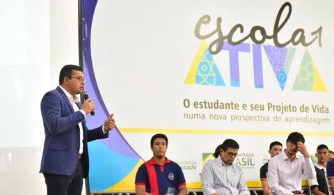 Wilson Lima lança programa Escola Ativa, que vai capacitar mais de mil professores na capital e interior do Amazonas
