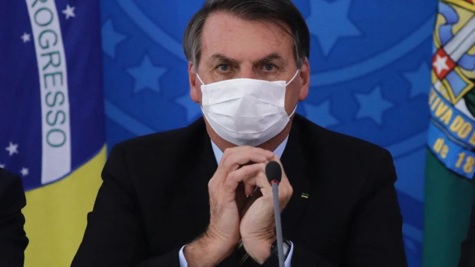 Bolsonaro pede calma e diz que país vencerá novo coronavírus