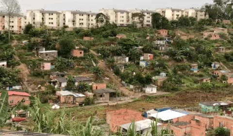 Governo vai pagar aluguel social para todas as famílias que passarem por triagem e sairem do Monte Horebe