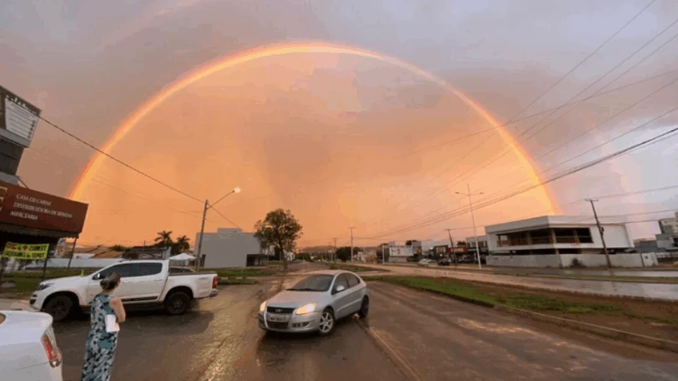 Espetáculo da natureza chama atenção no céu em Tocantins
