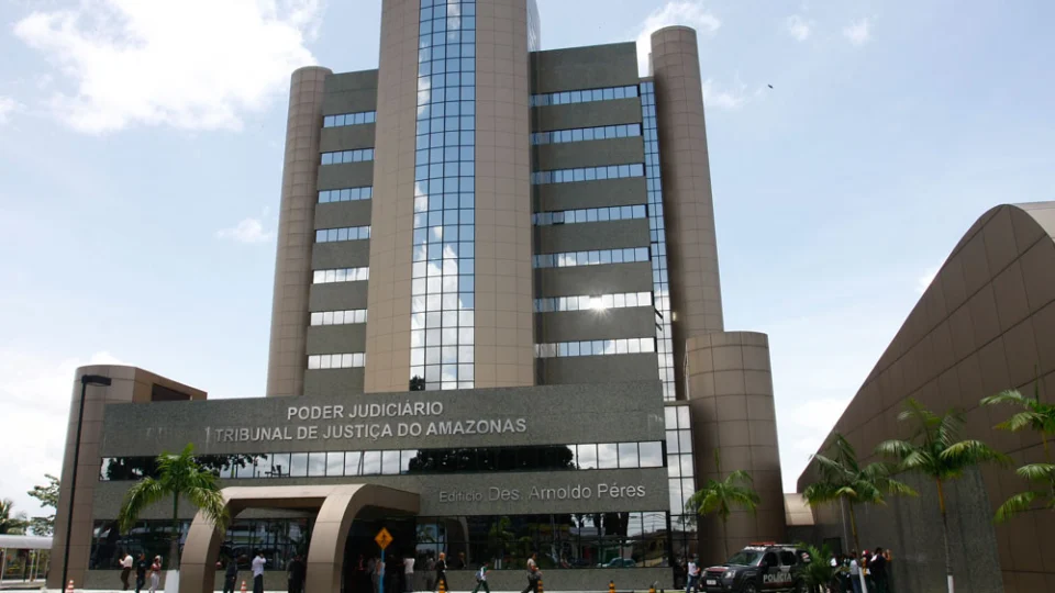 TJAM abre vaga para desembargador com base em antiguidade após aposentadoria de Elci Simões