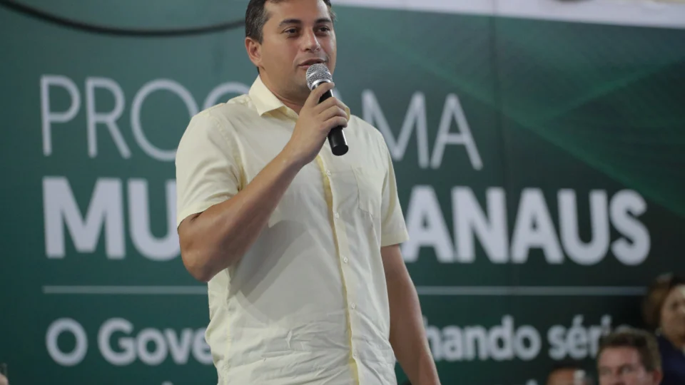 Wilson Lima indeniza 137 famílias vítimas do incêndio no bairro Educandos