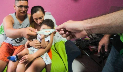 Equipe volante da Sejusc realiza emissão de RG para criança que precisa fazer cirurgia em SP