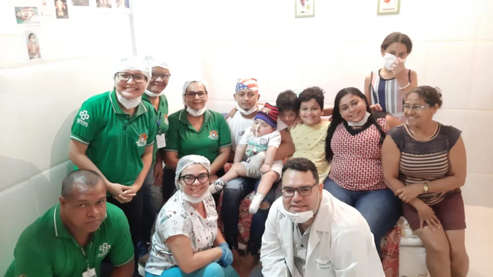 Programa ‘Melhor em Casa’ permite alta de criança internada há 1 ano e 4 meses