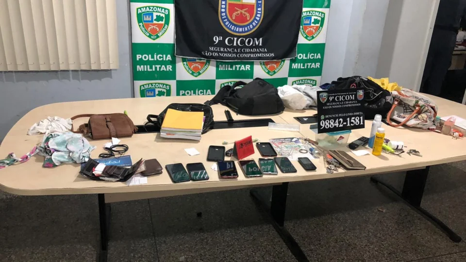 Polícia Militar recupera diversos produtos roubados após perseguição a assaltantes