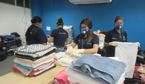 Em dois dias, 520 pessoas em situação de rua, são atendidas em abrigo emergencial, na Arena Amadeu Teixeira