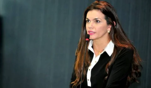 Deputada explica medidas do governo para remanejar orçamento com queda da arrecadação