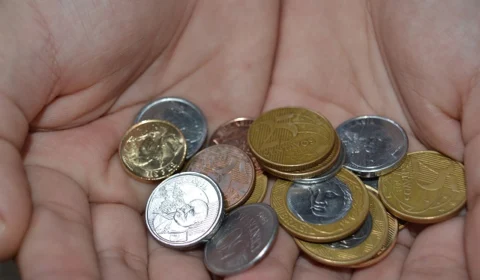 Feirão da Serasa renegocia dívidas com desconto de até 98%