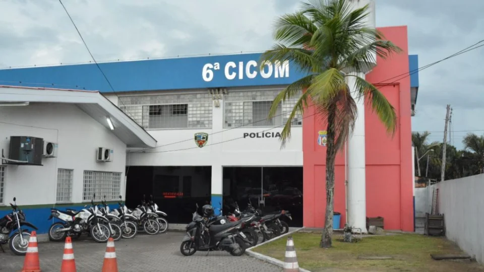 Passageiro tarado é preso após ser flagrado se masturbando em ônibus