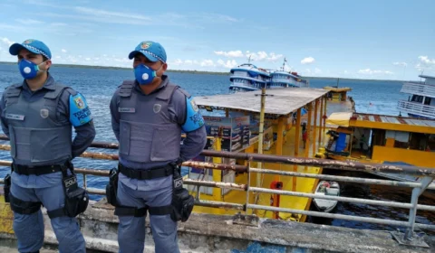 Policiais militares da Politur realizam fiscalizações em todos os portos de Manaus