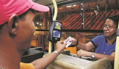 CNT sugere que dinheiro seja proibido em transporte público, a fim de evitar a propagação do coronavírus