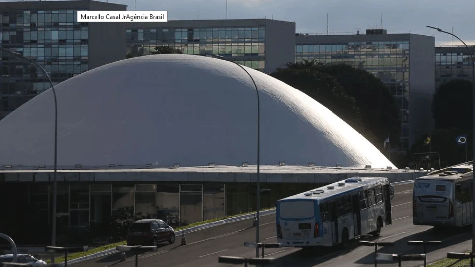 Senado aprova projeto para socorrer microempresas