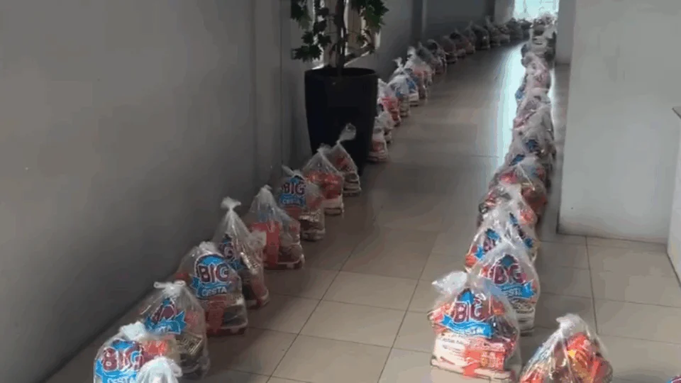 Igreja de Manaus doa cestas básicas para famílias afetadas pela crise