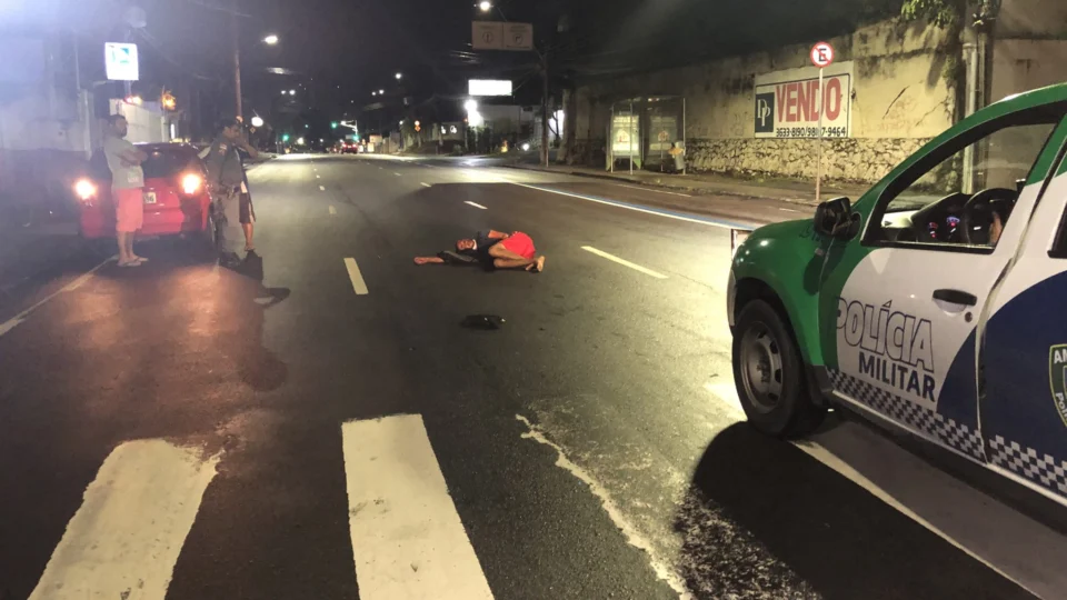 Morador de rua tenta furtar clínica médica, foge e acaba atropelado no Adrianópolis