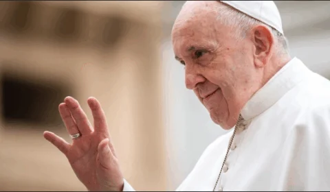 Papa pede orações para quem cuida de pessoas deficientes infectadas