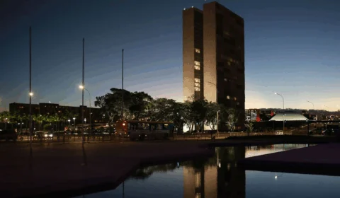 Câmara aprova suspensão de cadastro negativo durante pandemia