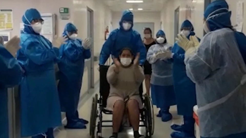 Com aplausos: paciente fora do período de transmissão do Covid-19 recebe alta do HPS 28 de Agosto. Veja vídeo!