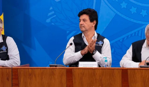 Mandetta diz que secretário de Vigilância em Saúde fica no cargo