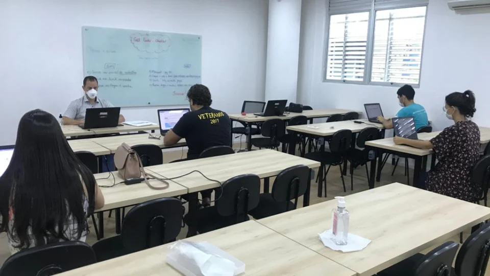 Em menos de uma semana, Chatbot da UEA supera a marca de 1,6 mil atendimentos. Leia mais!