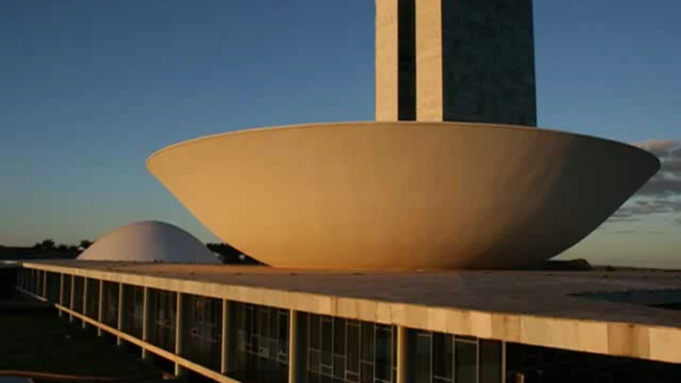 Senado aprova crédito mais barato para socorrer micro e pequenas empresas