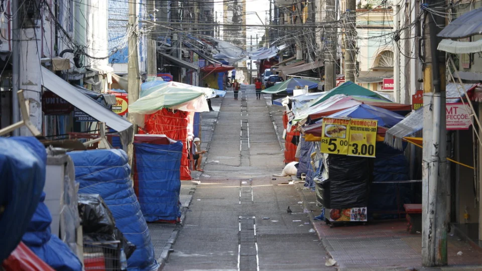 Governador anunciará flexibilização para comércios na próxima sexta (19), diz deputado