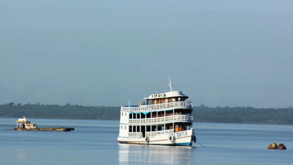 Transporte fluvial de passageiros está suspenso no Amazonas