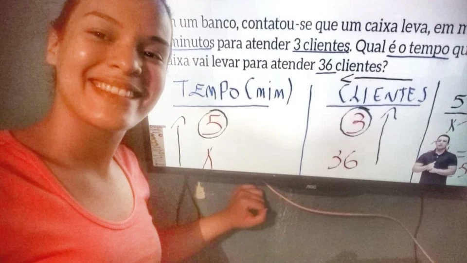 Alunos da rede estadual apostam em plataformas digitais para acompanhar o ‘Aula em Casa’