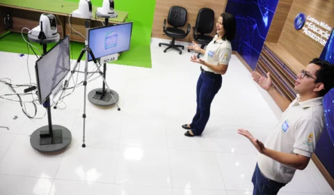 Amazonas disponibiliza conteúdos do ‘Aula em Casa’ para 240 mil estudantes do Espírito Santo