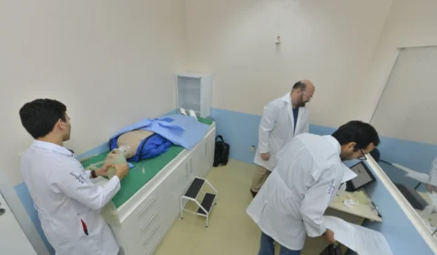 UEA antecipa formatura de acadêmicos que poderão atuar no enfrentamento ao coronavírus