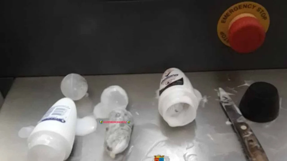 Polícia detêm mulher que tentou entrar com drogas e dinheiro na Unidade Prisional de Tabatinga