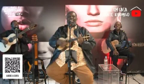 Péricles faz live nesta quinta-feira (9)