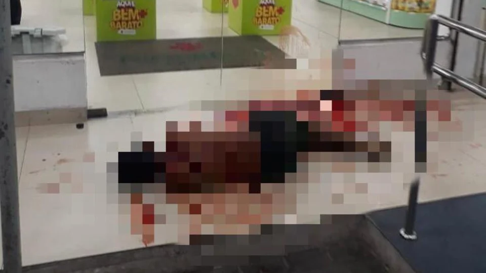 Venezuelano é esfaqueado durante discussão em frente de drogaria na Torquato Tapajós
