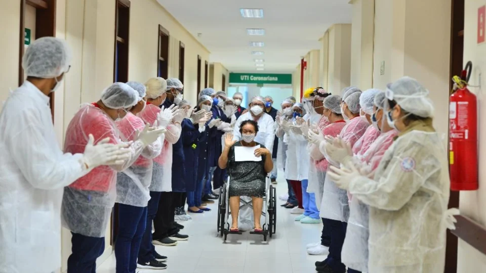 Covid-19: Amazonas ultrapassa marca de mil pacientes recuperados e HPS Delphina Aziz tem mais de 50 altas médicas