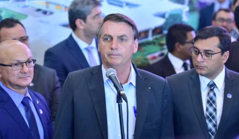Bolsonaro desmoraliza deputados aliados ao recusar pedido de intervenção na Saúde do Amazonas