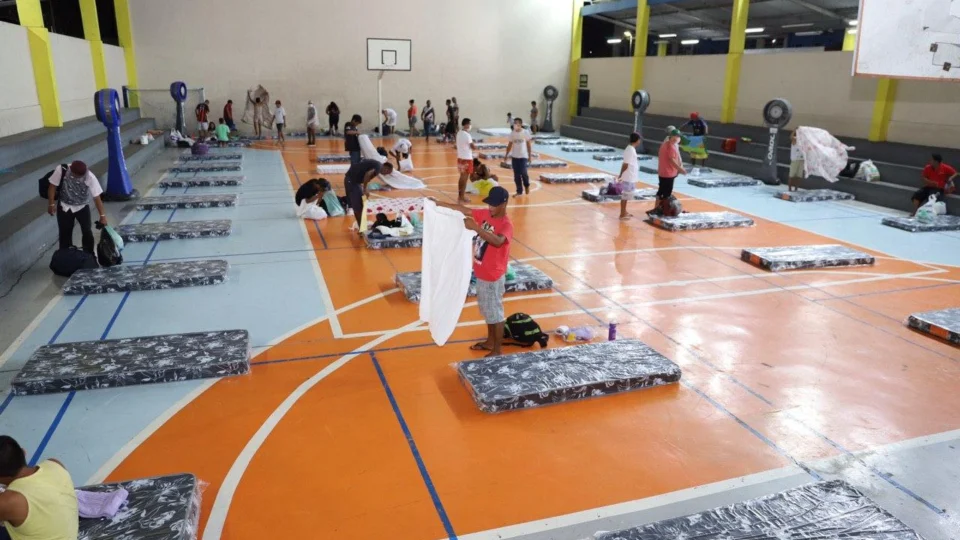 Governo do estado instala nova base emergencial para população em situação