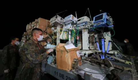 Hospital Delphina Aziz recebe 15 novos respiradores de UTI, enviados pelo Ministério da Saúde