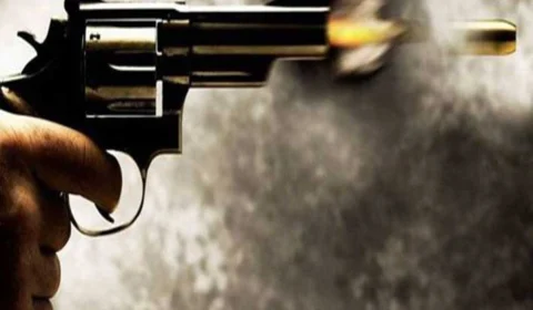 Após executar irmão, homem dispara contra a polícia e morre