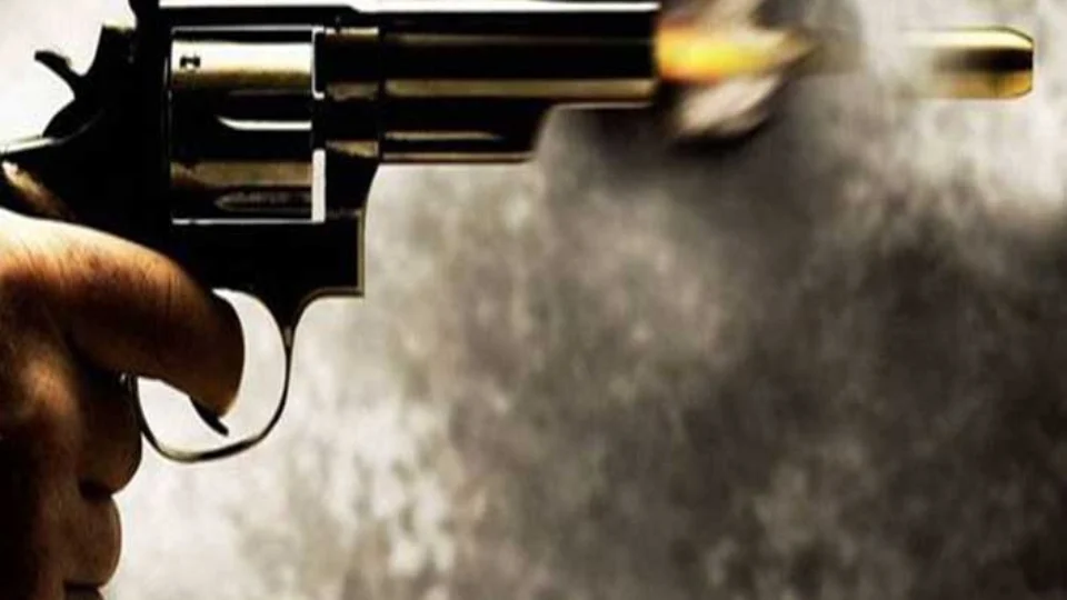 Após executar irmão, homem dispara contra a polícia e morre