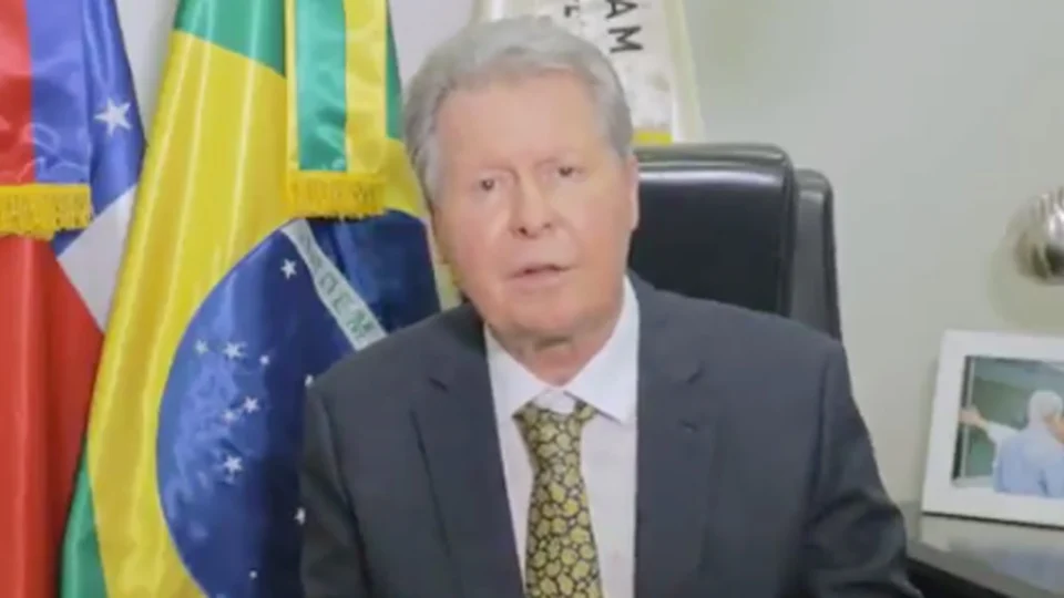 Prefeito Arthur pede Socorro à adolescente ambientalista para combater o Covid-19 em Manaus