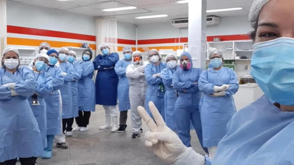 Equipes comemoram zero pacientes de Covid-19 nas ‘salas rosas’ em hospitais