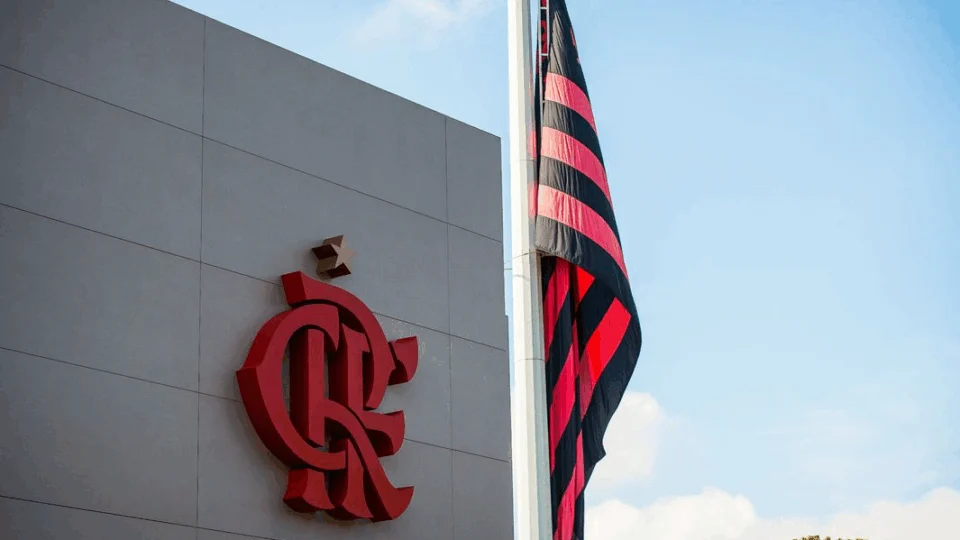 Flamengo descumpre restrições da prefeitura com treinamento no CT