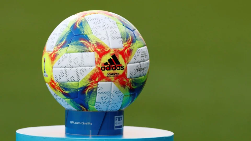 FIFA divulga novas datas de competições adiadas devido à pandemia