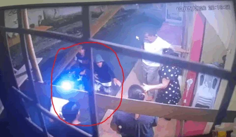 Desespero | Dupla é flagrada realizando assaltos no Zumbi – Veja vídeo