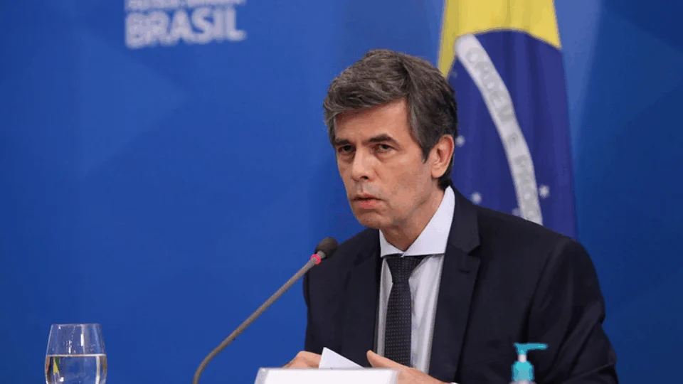 Nelson Teich é chamado de ‘comunista’ no twitter e ‘bolsonaristas’ pedem Osmar Terra para ser o novo ministro da Saúde
