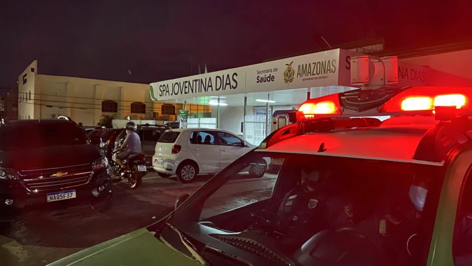 Homem é executado com aproximadamente 10 tiros na Compensa durante guerra do tráfico